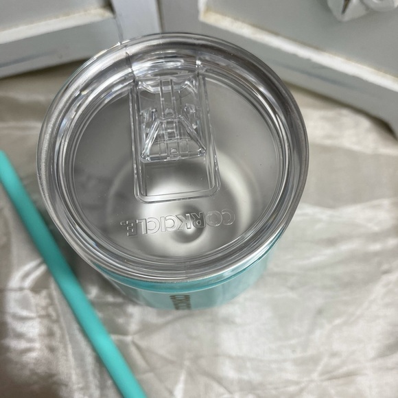 Corkcicle 12 oz Turquoise Wine Tumbler & Straw - Picture 7 of 10